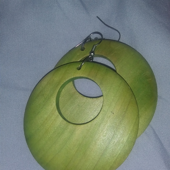 Earrings - Picture 12 of 16